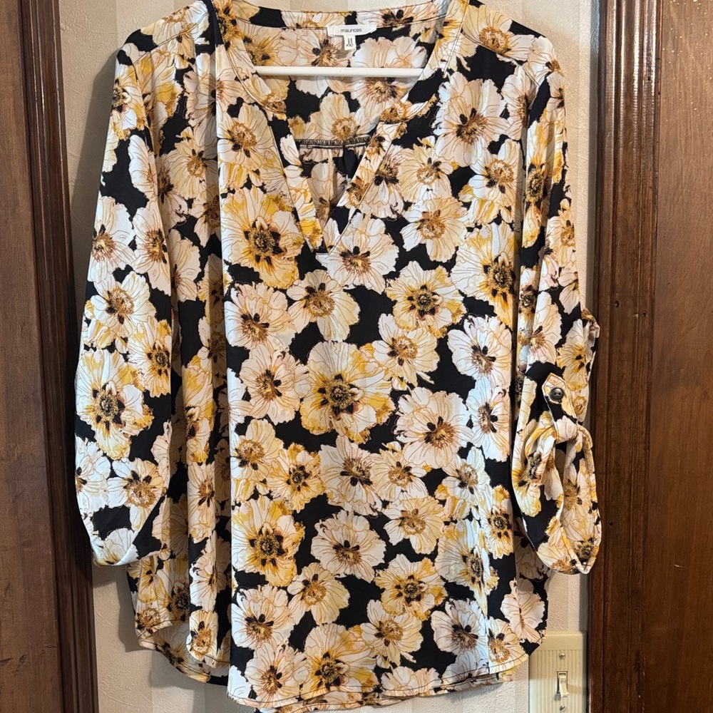 Maurices Black and Cream Floral Blouse
